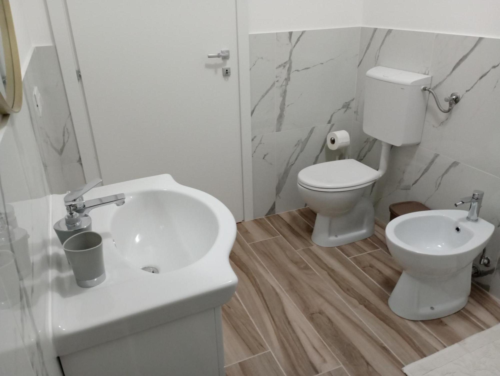 Niu Rooms Oristano Dış mekan fotoğraf